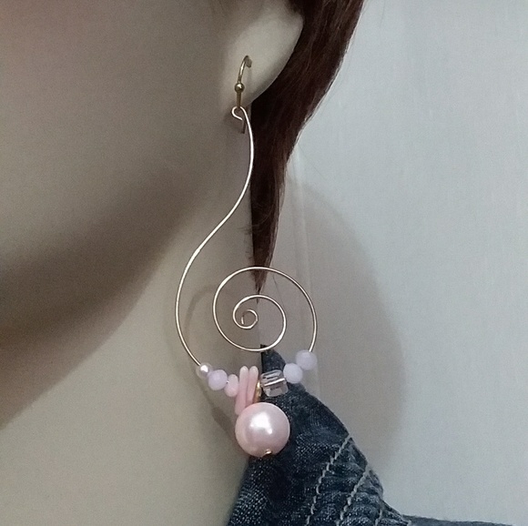 jolori Jewelry - BEST coral shimmer pink sea pearl earrings golden